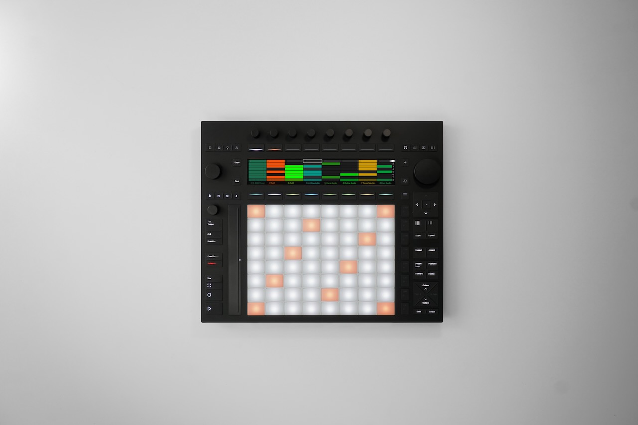 Abletonがオーディオインターフェースを内蔵してスタンドアロンで動作